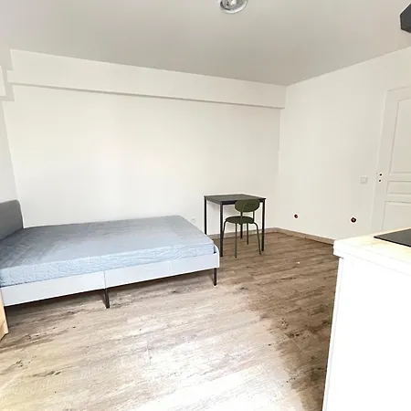 Fantastic Studio - 2min Tramway La Defense